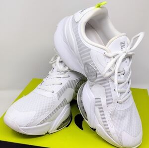 Zumba Air Stomp Remix White size 8.5, USED Very Good